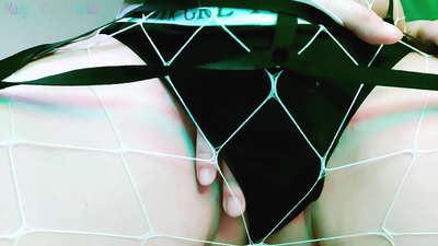 රෙඩ්හෙඩ් ඇගේ පැටියාව ඉවතට ගෙන යන ආකාරය පැහැදිලි කරන අතර ඇගේ පුක පෙන්වයි - අපිරිසිදු වචන